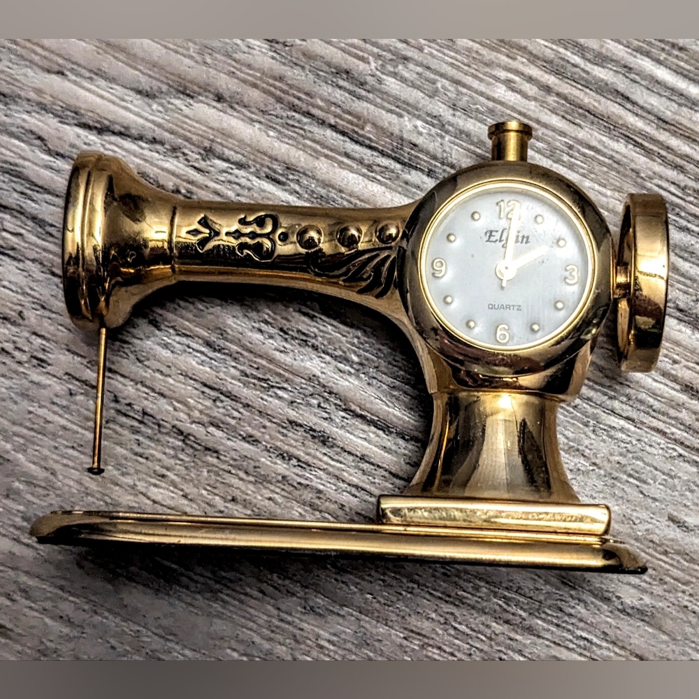 Vintage "Elgin" Gold Tone Sewing Machine Shaped Mini Clock Quartz - Picture 5 of 11